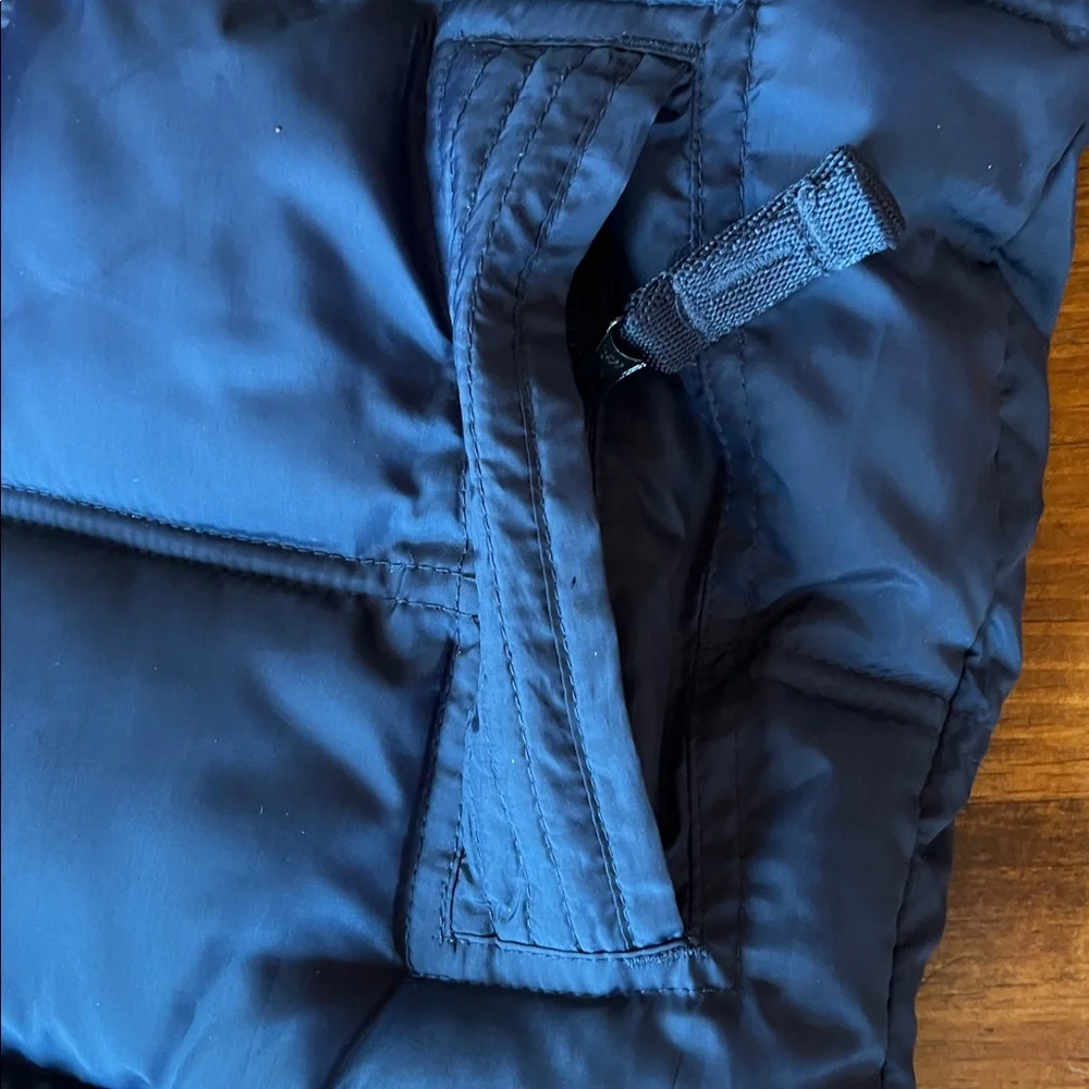 Gap Kids Navy Puffer Vest Sz M (8)